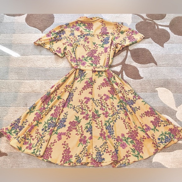 Nanette Lepore Floral Chiffon Button Up Shirtdress w Pintucks & Flutter Sleeves - Picture 7 of 9